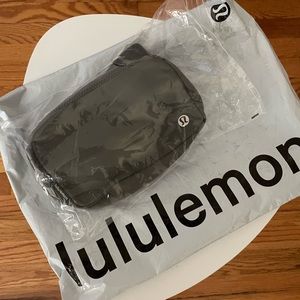 NWT LULULEMON ATHLETICA EVERYWHERE BELT BAG SAGE GREY GRSG
